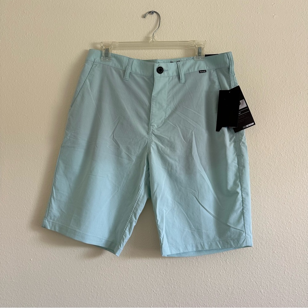 NWT, Hurley Nike Dri-Fit Men's Light Blue Regular Fit Shorts, Size 32